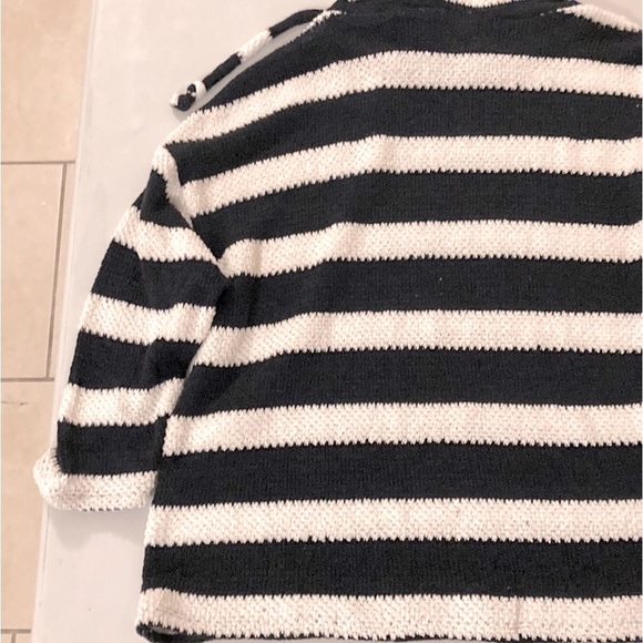 Loft mesh crochet 3/4 sleeve hoodie - Picture 10 of 14